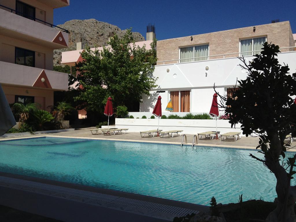 Saint Konstantin Beach Apartments Stegna Extérieur photo
