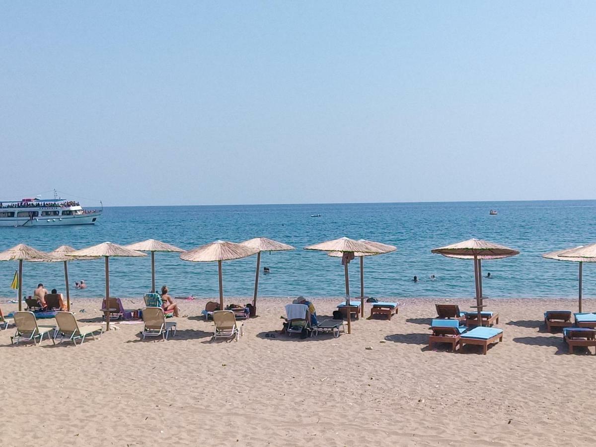 Saint Konstantin Beach Apartments Stegna Extérieur photo